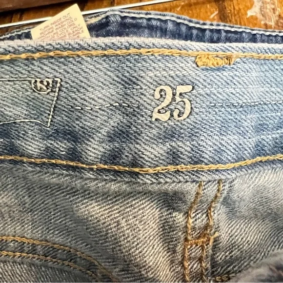 LEVI’S White Label Orange Tab Light Wash Jean Shorts Rolled Cuff Womens 25 In - Picture 5 of 6